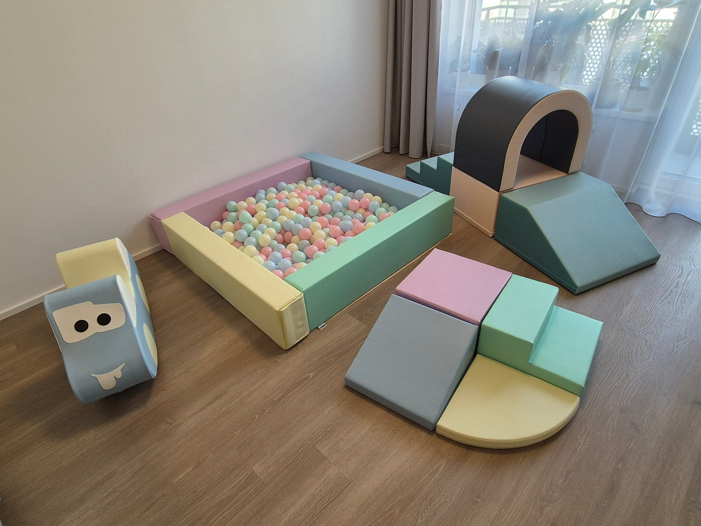 Small Play Ball Pit Set - Pastel